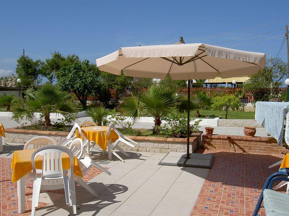 Baia Del Sole Hotel Паестум Екстериор снимка