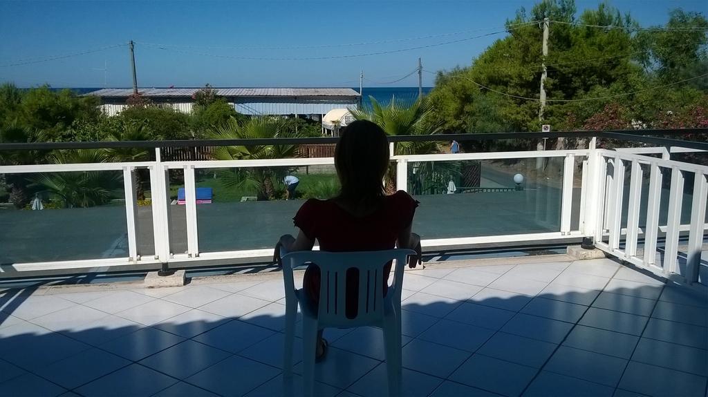 Baia Del Sole Hotel Паестум Екстериор снимка