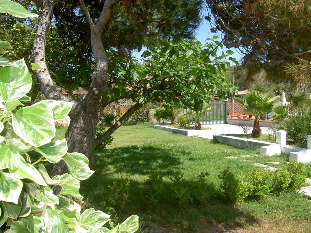 Baia Del Sole Hotel Паестум Екстериор снимка