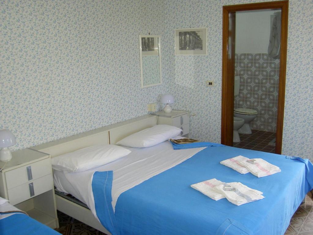 Baia Del Sole Hotel Паестум Стая снимка